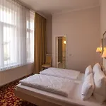 Antonia ホテル 3*