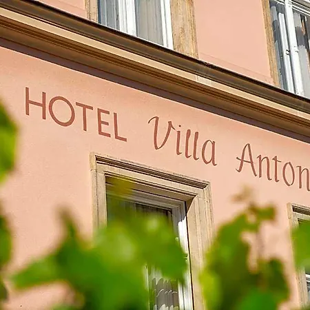 Hotel Antonia 3*