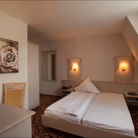 Antonia Otel